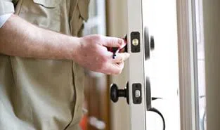 City Locksmith Store Pinellas Park, FL 727-807-2770 - 9-Locks-Change